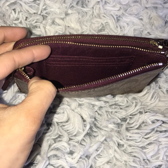 Coach wristlet - Picture 4 of 4